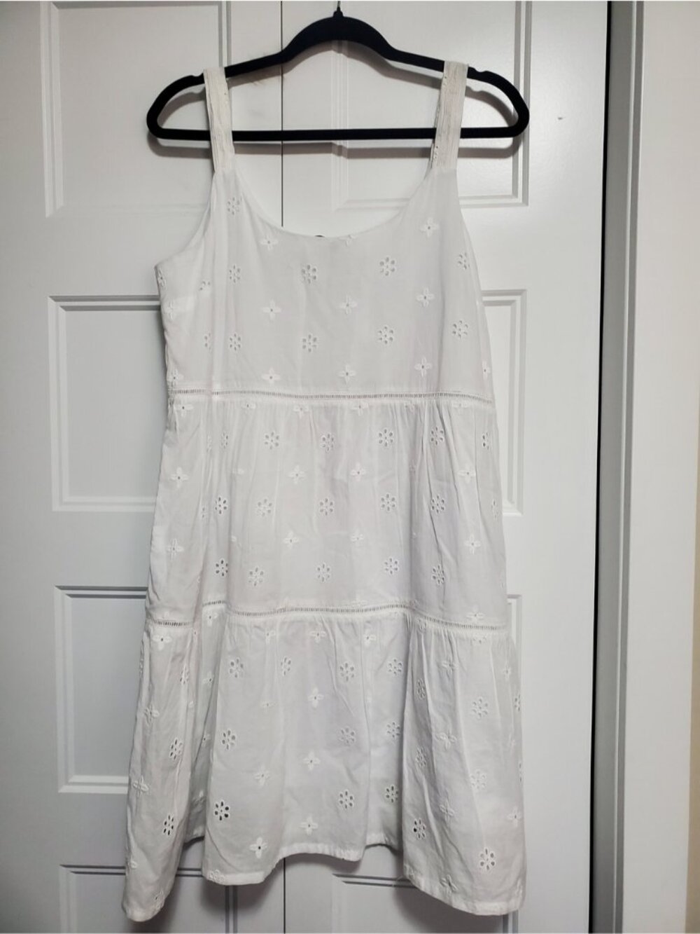 Tribal White Eyelet Tiered Sundress Sleeveless Floral Embroidery M